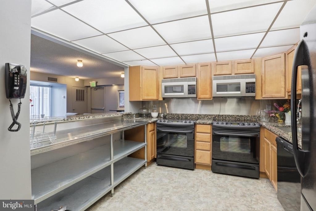 200 N Pickett Street - Photo 36