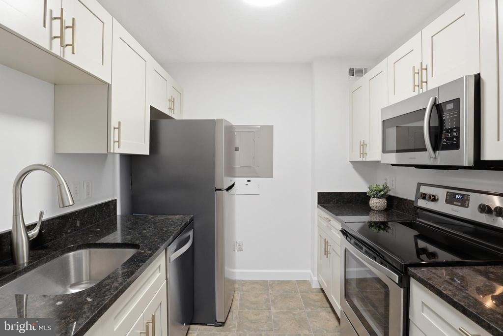 200 N Pickett Street - Photo 14