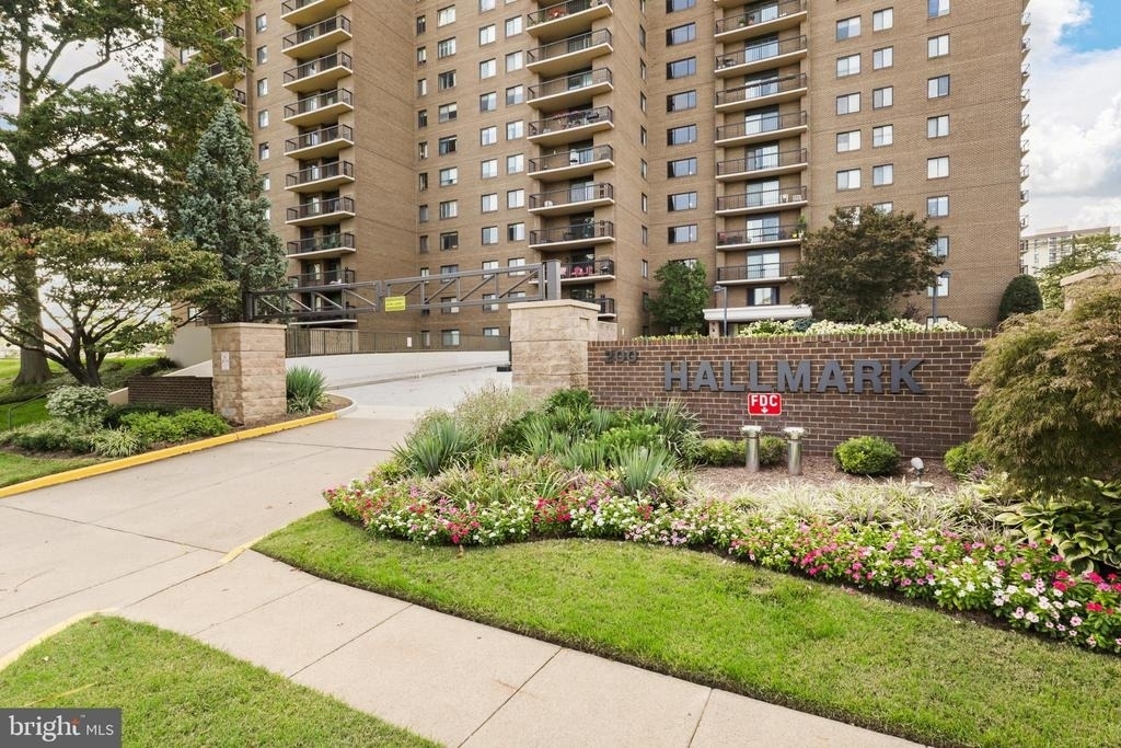 200 N Pickett Street - Photo 44