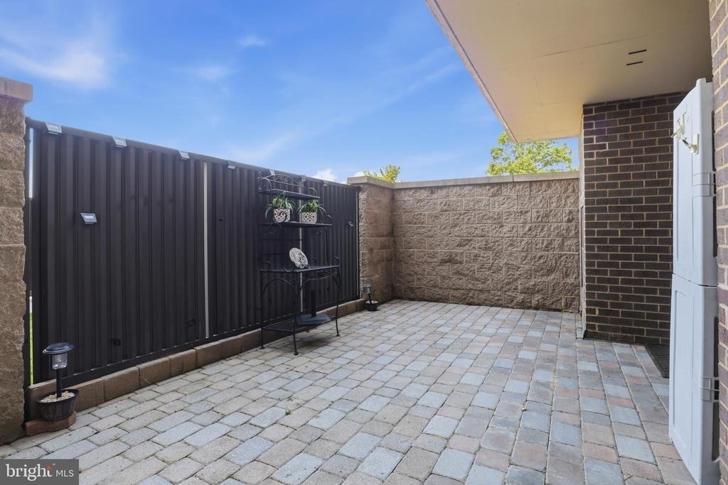 200 N Pickett Street - Photo 46
