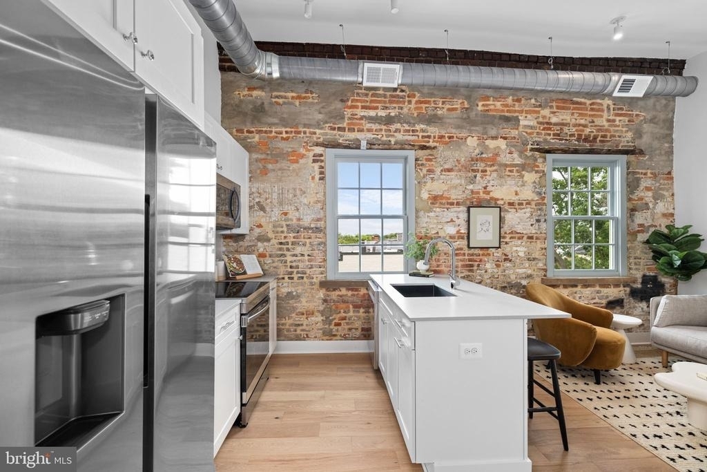901 King Street - Photo 3