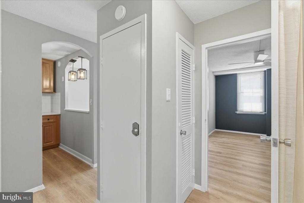 2030 N Adams Street N - Photo 15