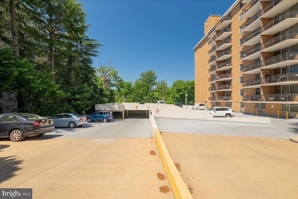 2030 N Adams Street N - Photo 21