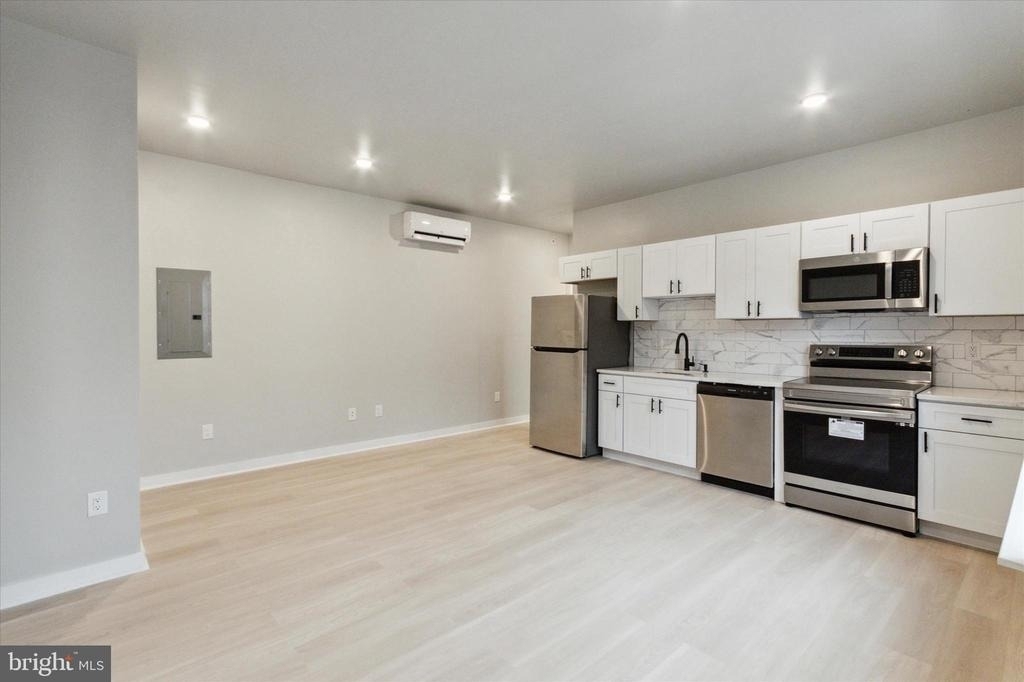316 S 52nd Street - Photo 2