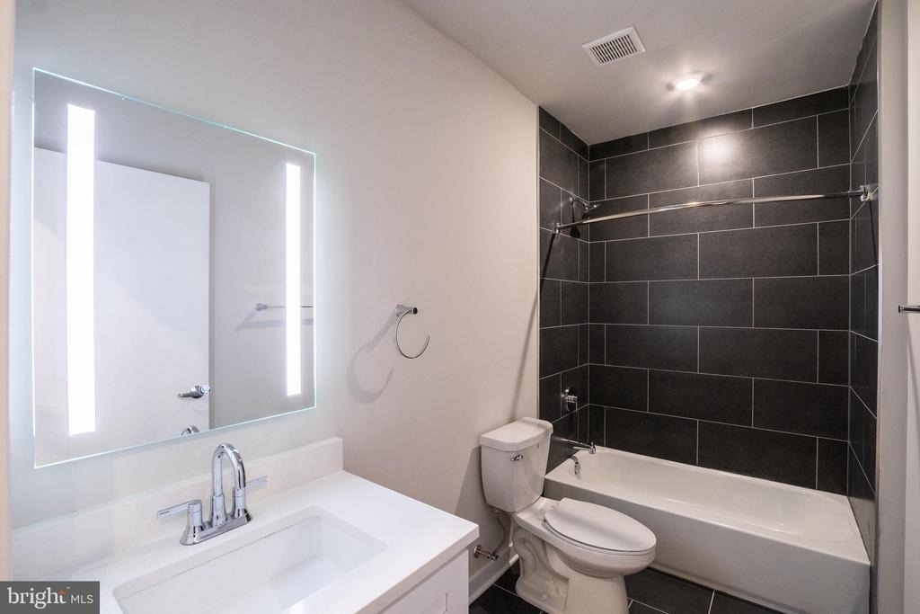 1330 S Patton Street - Photo 2