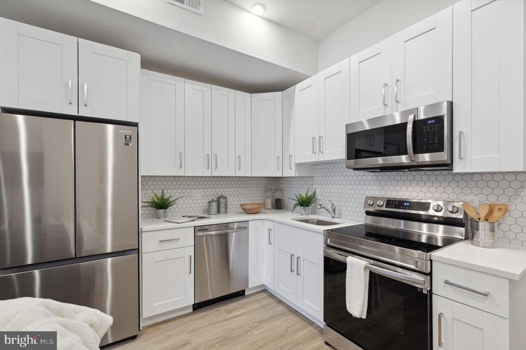 1330 S Patton Street - Photo 4