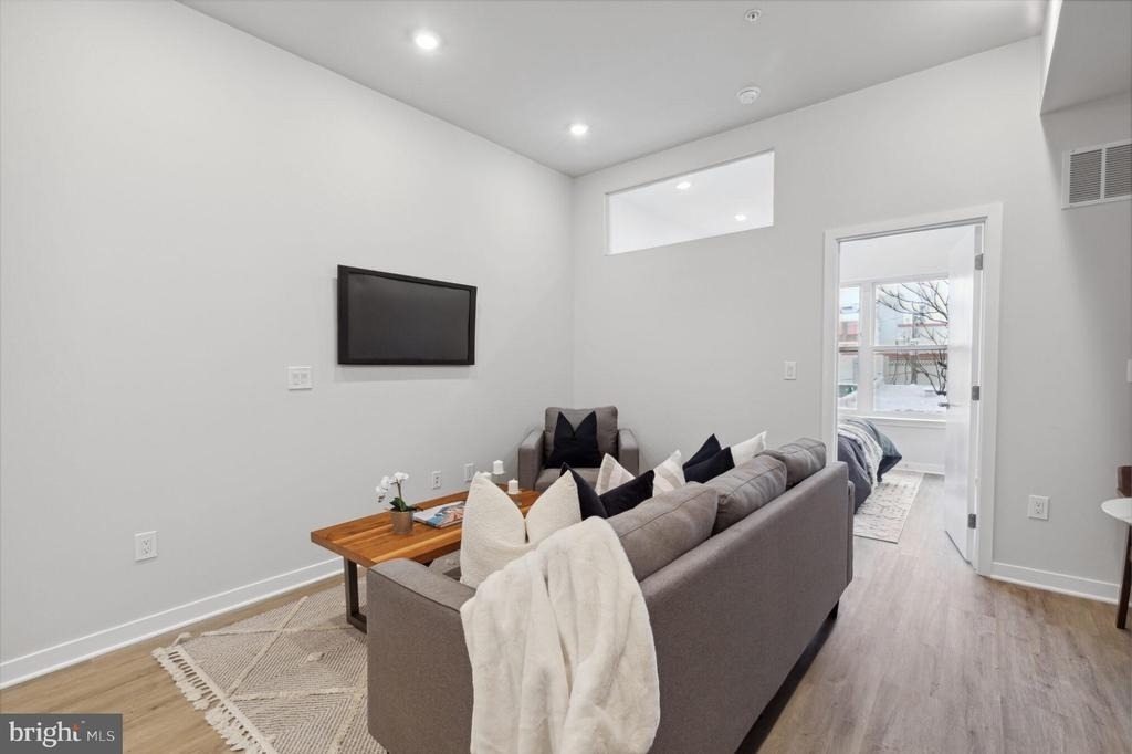 1330 S Patton Street - Photo 2
