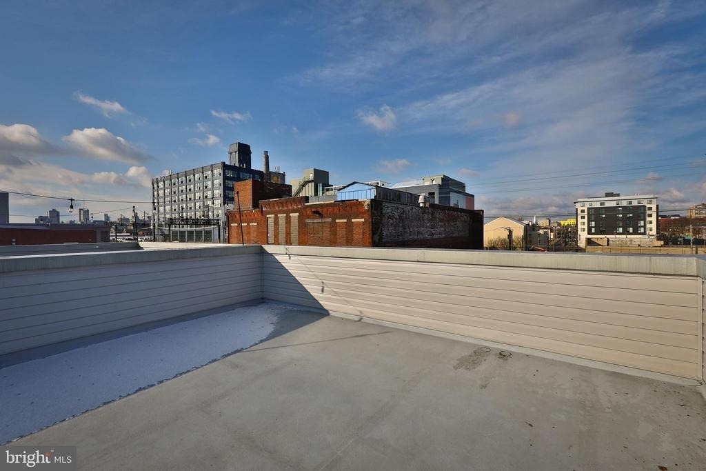 962 N 8th Street - Photo 1