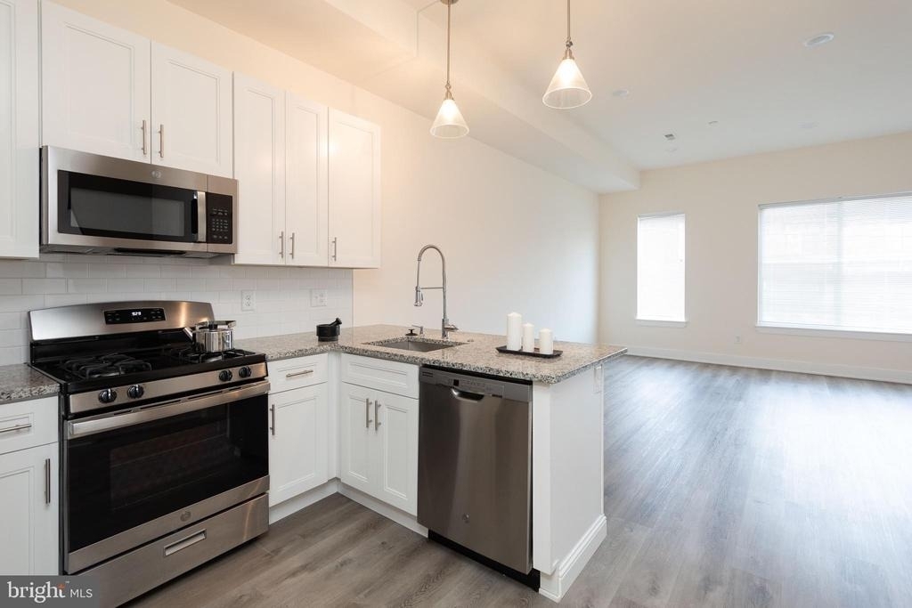962 N 8th Street - Photo 3