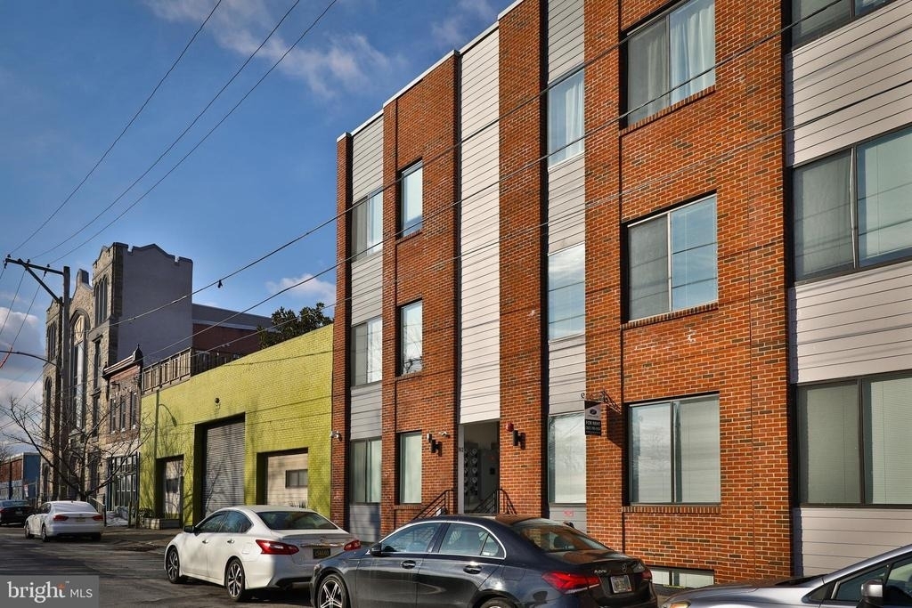 962 N 8th Street - Photo 2