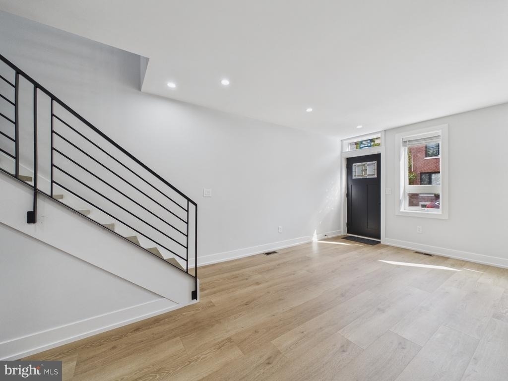 2229 Oakford Street - Photo 1