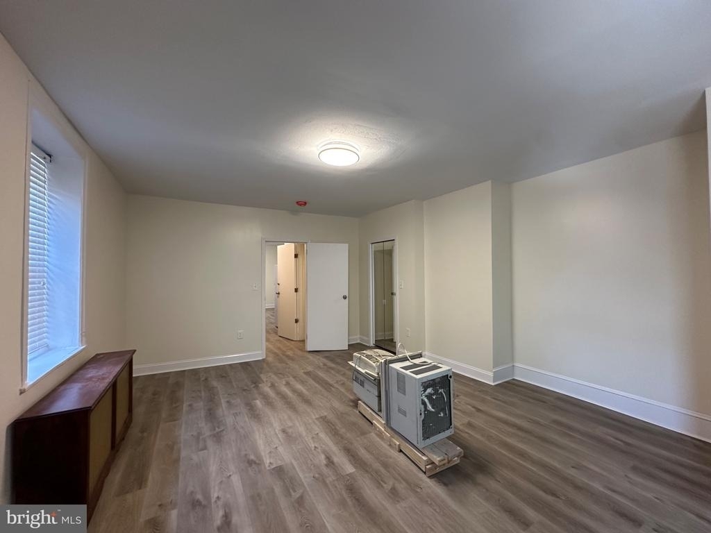 5030 Hazel Avenue - Photo 7