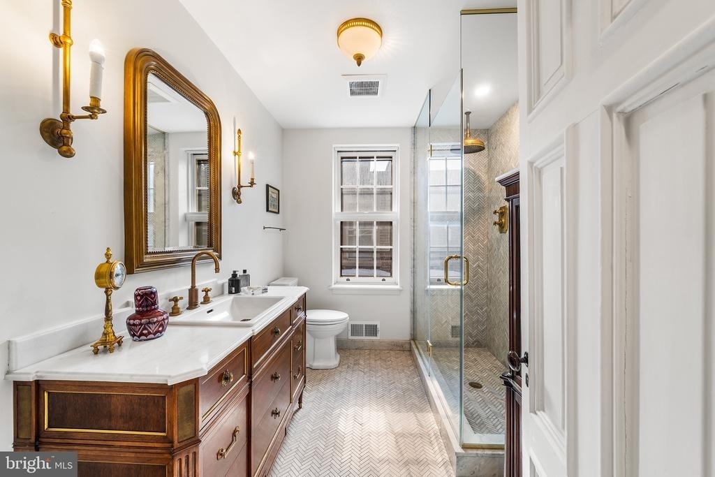 2308-10 Spruce Street - Photo 24