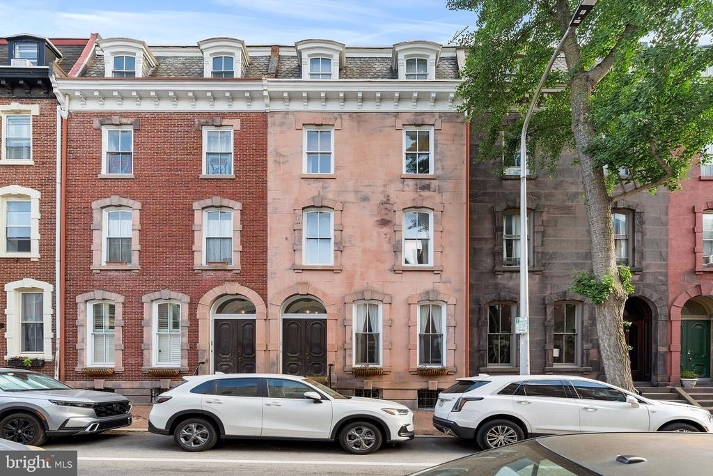 2308-10 Spruce Street - Photo 0