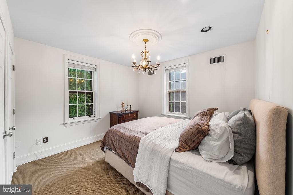 2308-10 Spruce Street - Photo 26