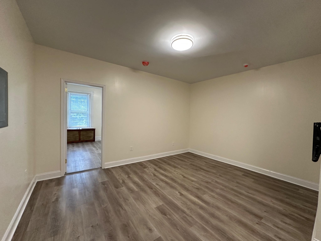 5030 Hazel Avenue - Photo 3