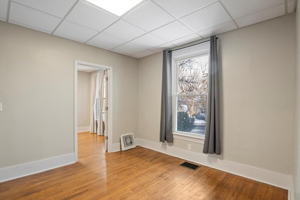 701 Washtenaw Avenue - Photo 11