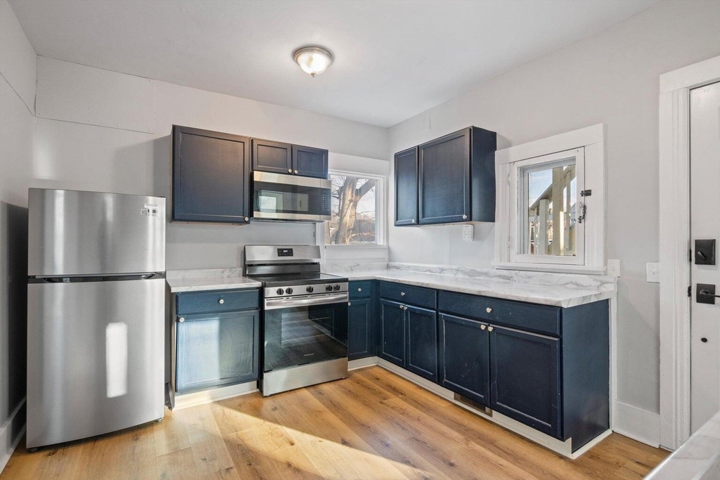 701 Washtenaw Avenue - Photo 3