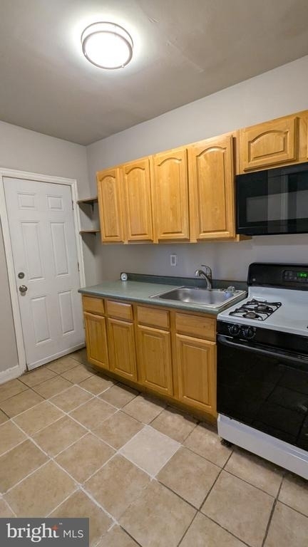 412 E Walnut Lane - Photo 0