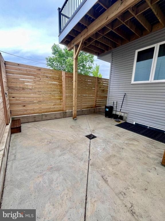 315 W Berks Street - Photo 16