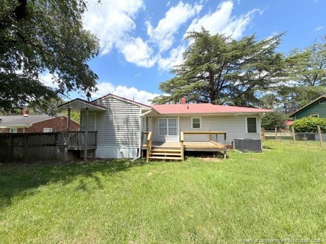 909 Sandalwood Drive - Photo 1