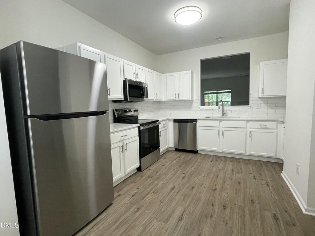 3525 Londonville Lane - Photo 4