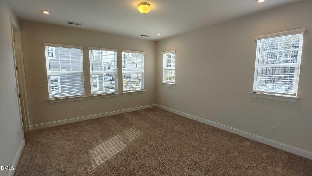 831 Amley Place - Photo 10