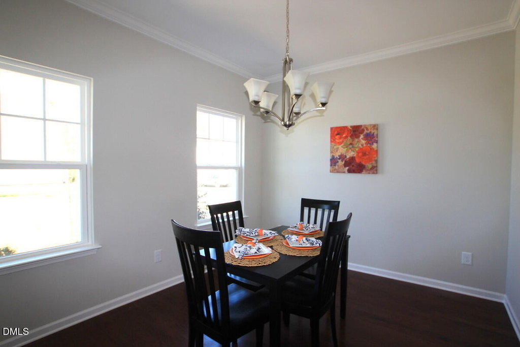 395 Shakespeare Drive - Photo 2