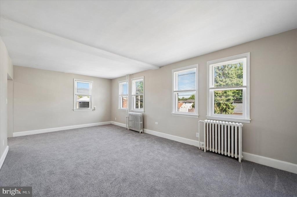 301 N Governor Printz - Photo 4