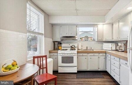 292 N Wycombe Avenue - Photo 2
