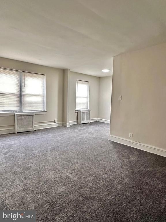260 N Wycombe Ave - Photo 0