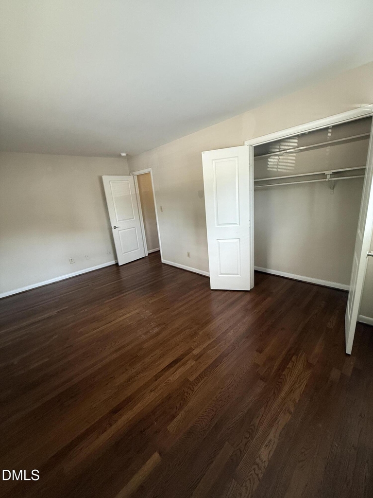 2616 Noble Road - Photo 4
