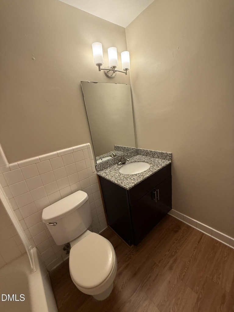2616 Noble Road - Photo 6