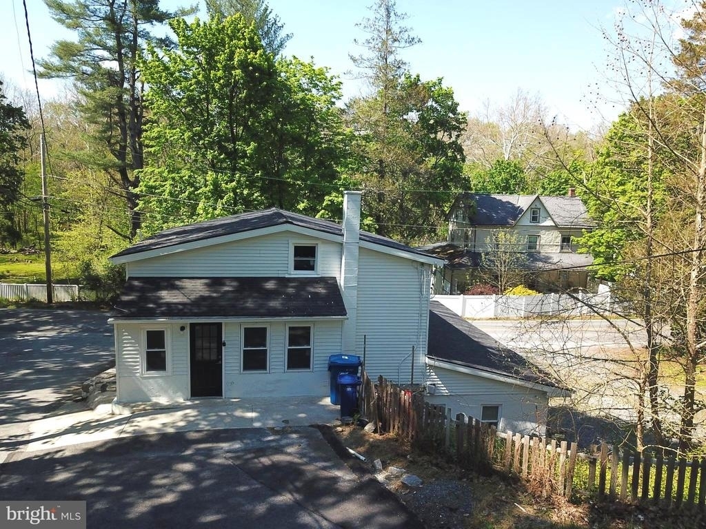 798 Creek Road - Photo 0