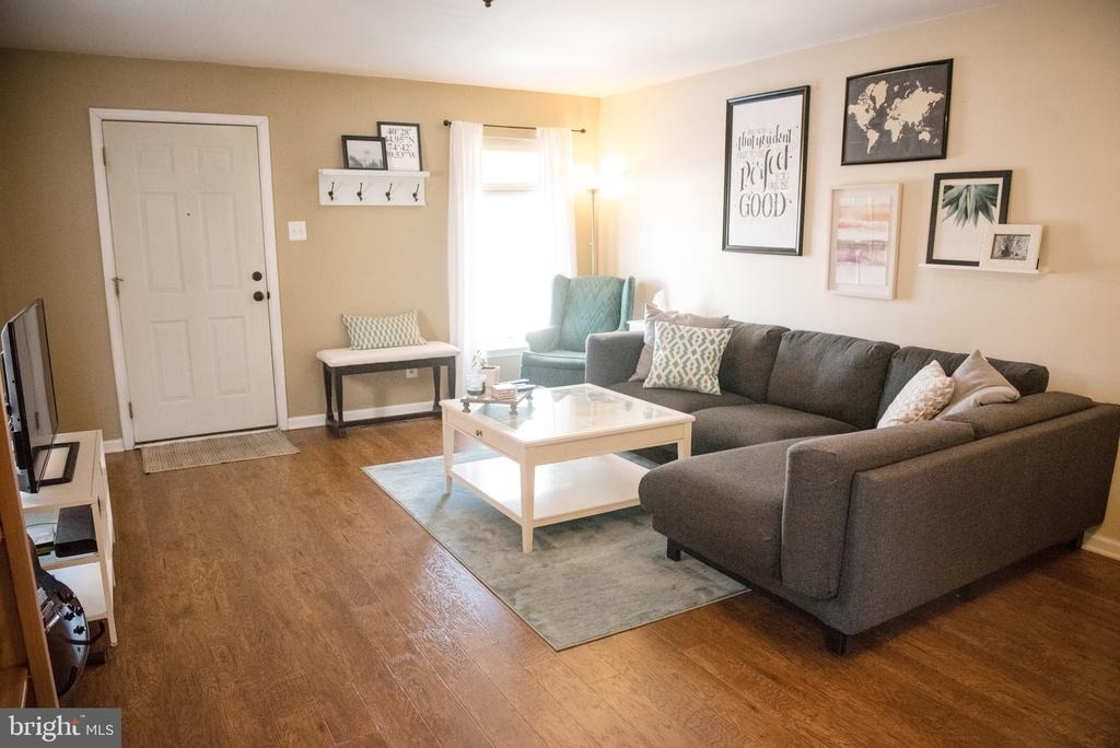 426 E Miner Street - Photo 2
