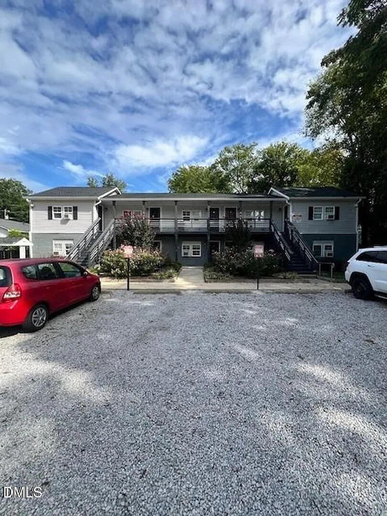 909 E Davie Street - Photo 0