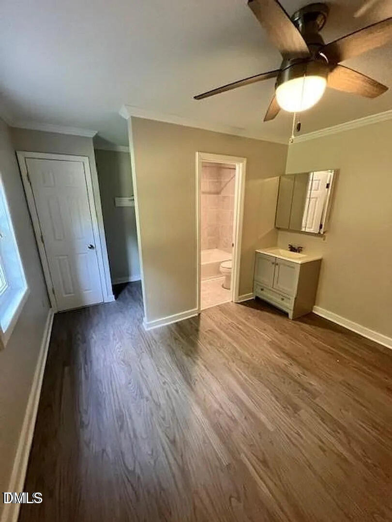 909 E Davie Street - Photo 2