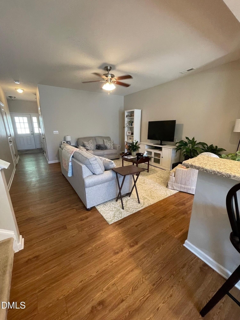 112 Hawkstone Drive - Photo 5