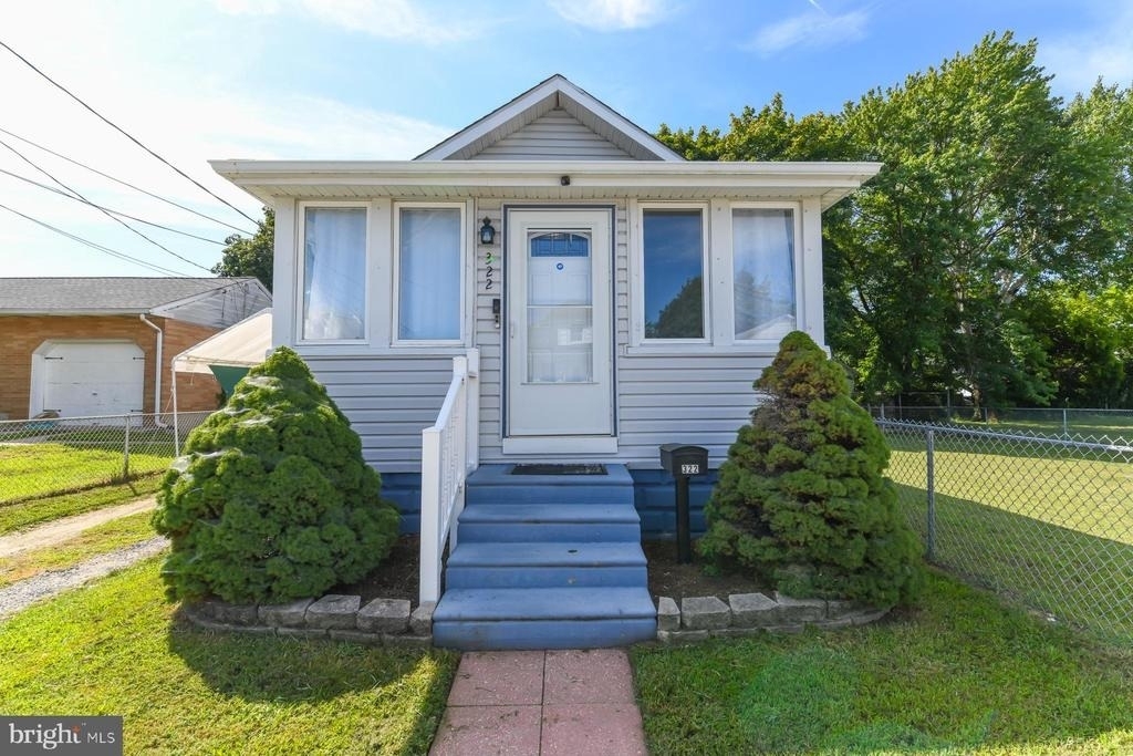 322 W Washington Street - Photo 1