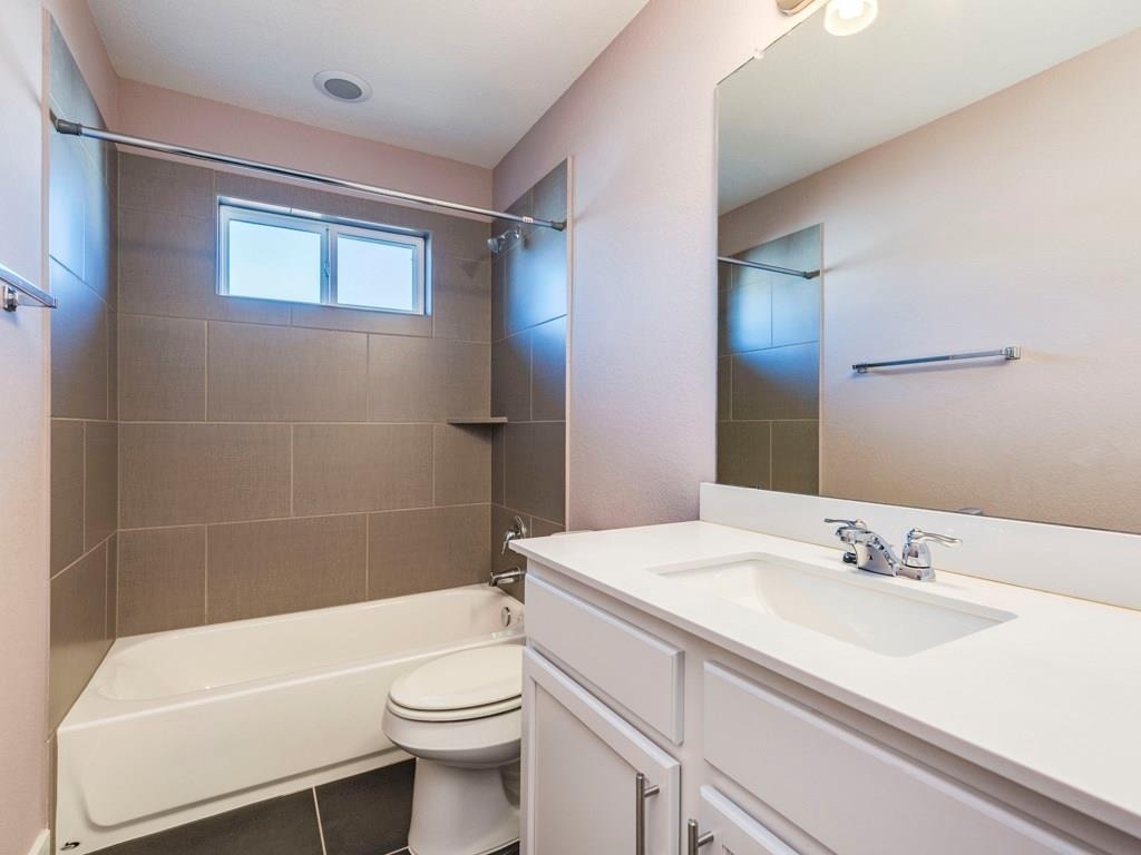 2208 Capulet St - Photo 17