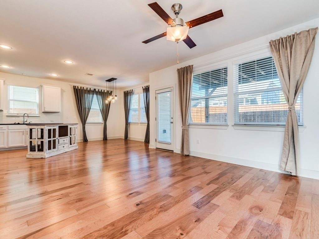 2208 Capulet St - Photo 2