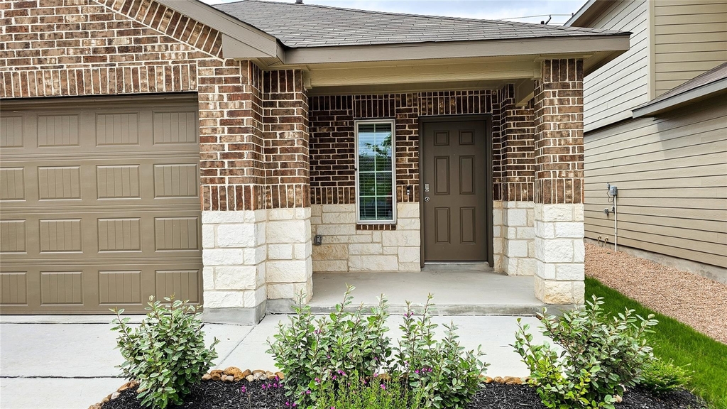 2825 Brogan Crk - Photo 1
