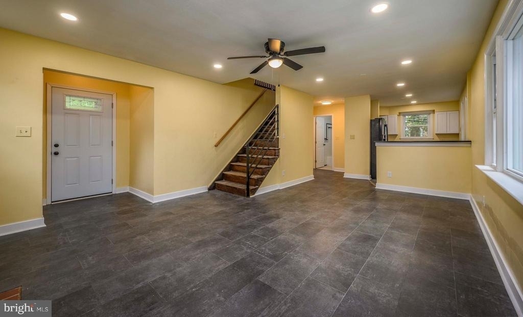 6007 Bradley Lane - Photo 4