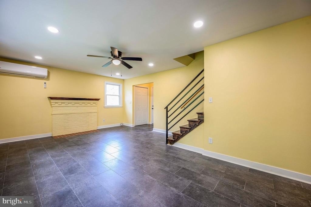6007 Bradley Lane - Photo 3