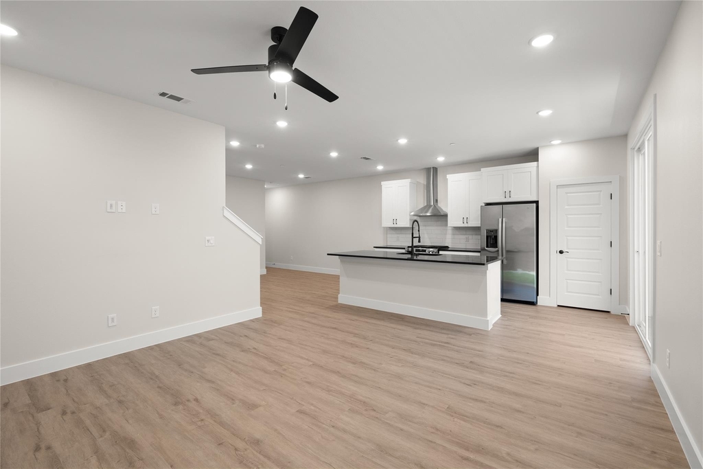 5514 Mobeetie Loop - Photo 1