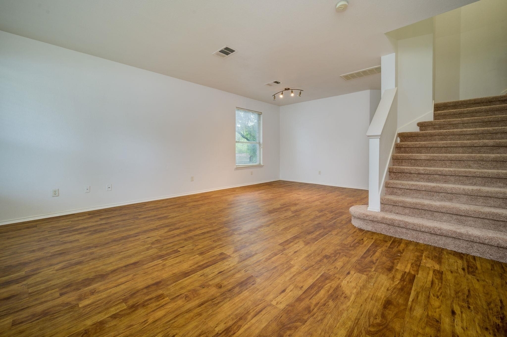 1112 Sundrop Pl - Photo 28