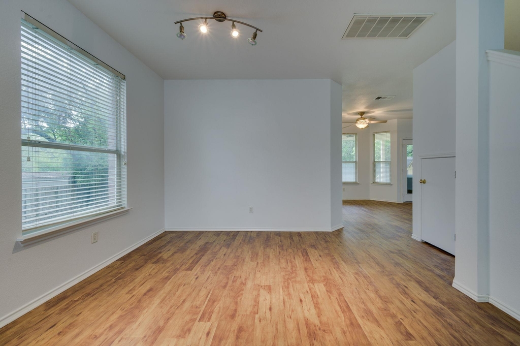 1112 Sundrop Pl - Photo 26