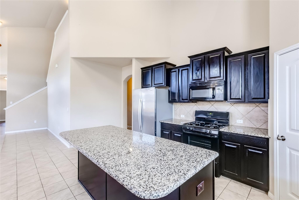 1549 Hamiltons Way - Photo 10