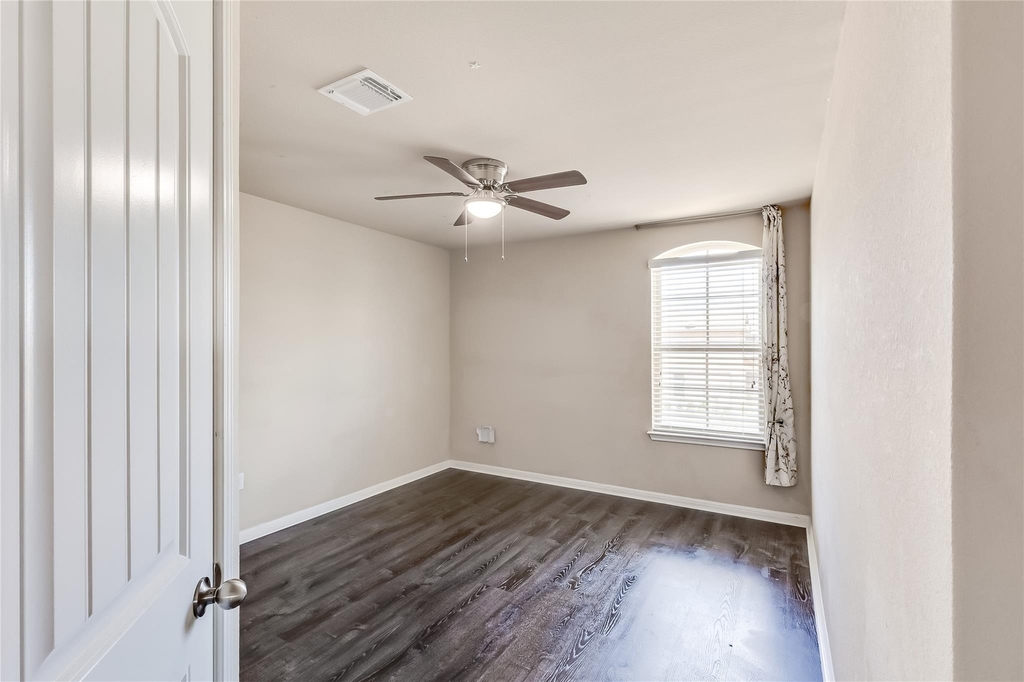 1549 Hamiltons Way - Photo 22