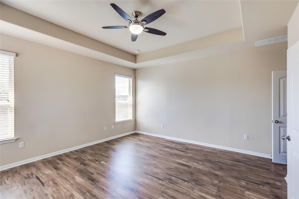 1549 Hamiltons Way - Photo 15